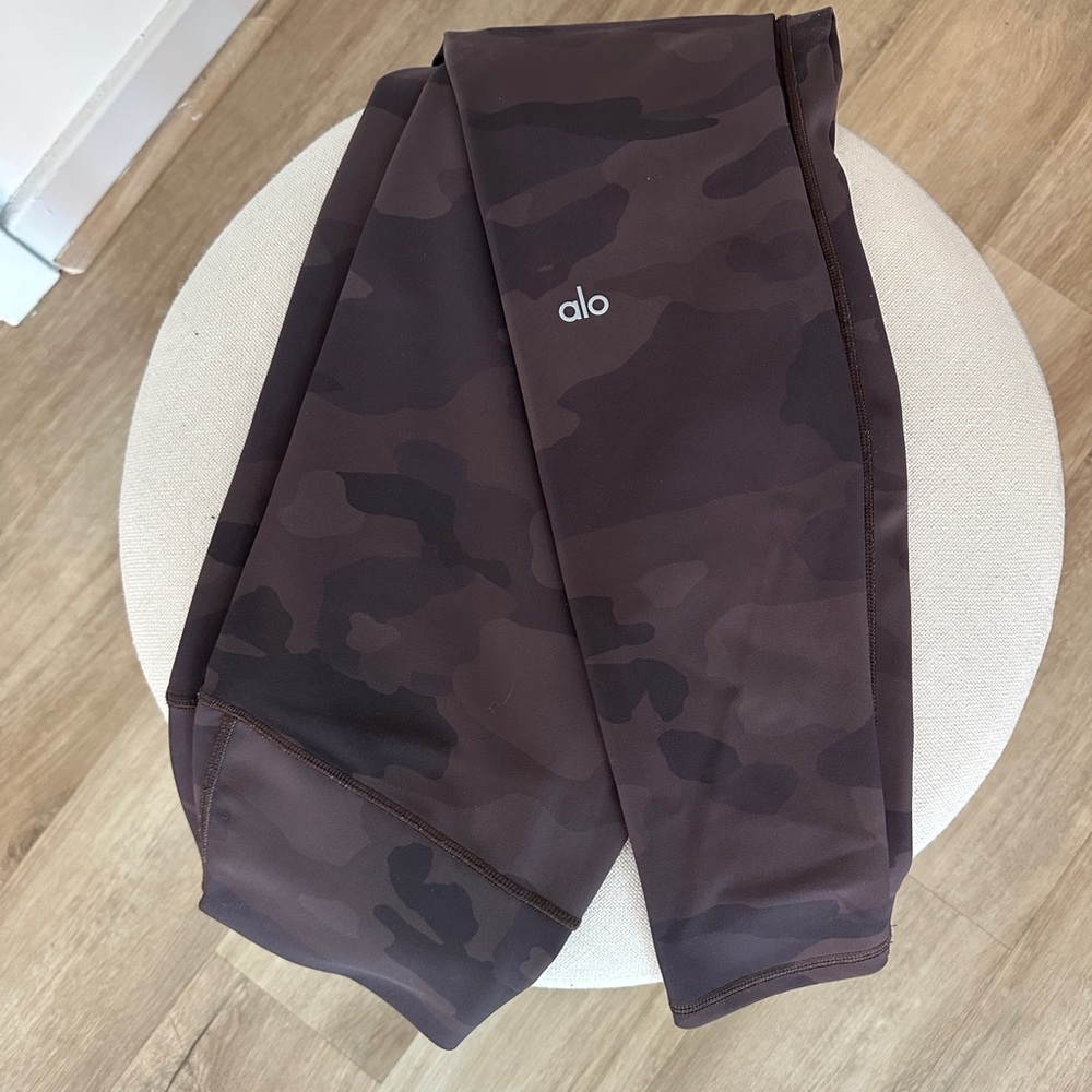 Alo Camo Leggings